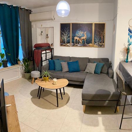 Dotan'S Boutique Apartments - By The Beach! Тель-Авив Экстерьер фото