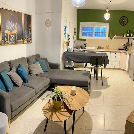 Dotan'S Boutique Apartments - By The Beach! Тель-Авив Экстерьер фото