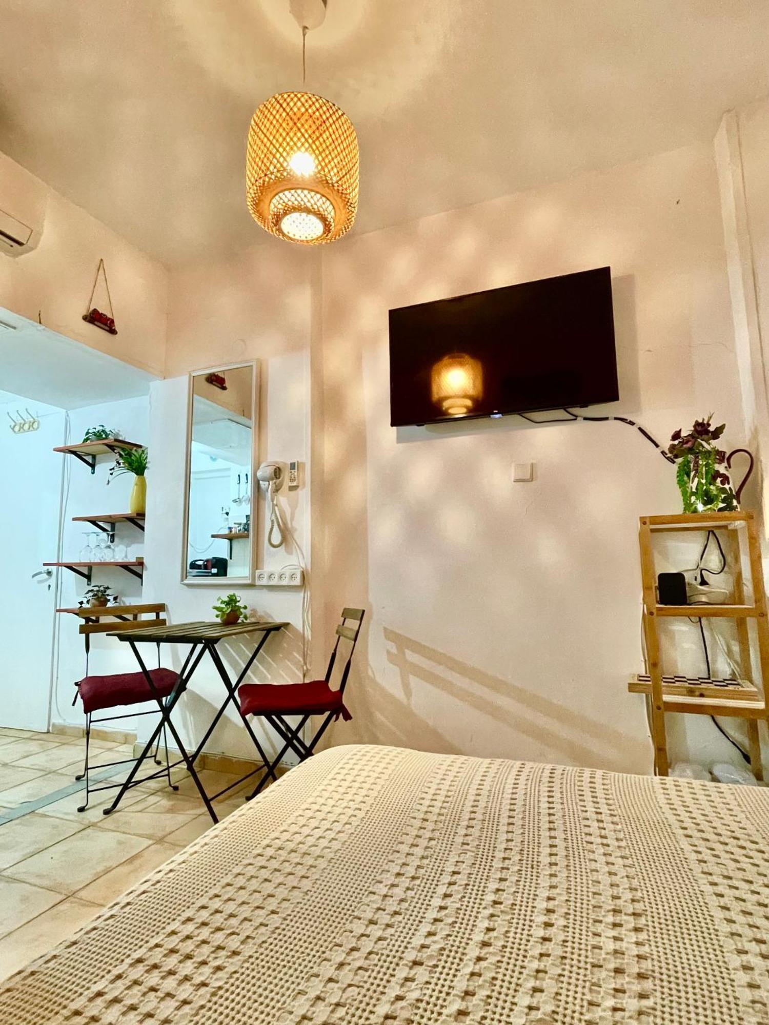 Dotan'S Boutique Apartments - By The Beach! Тель-Авив Экстерьер фото