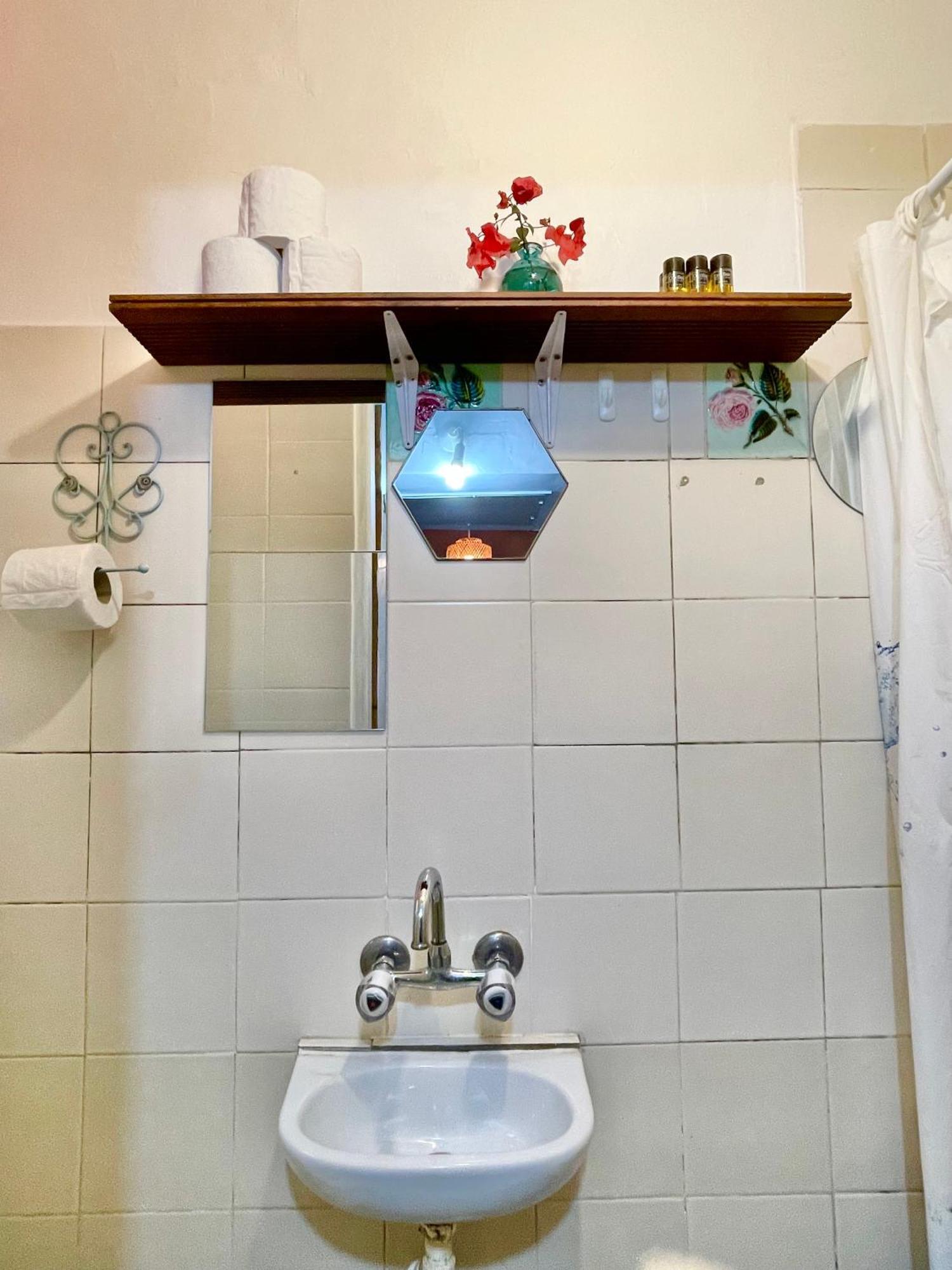 Dotan'S Boutique Apartments - By The Beach! Тель-Авив Экстерьер фото