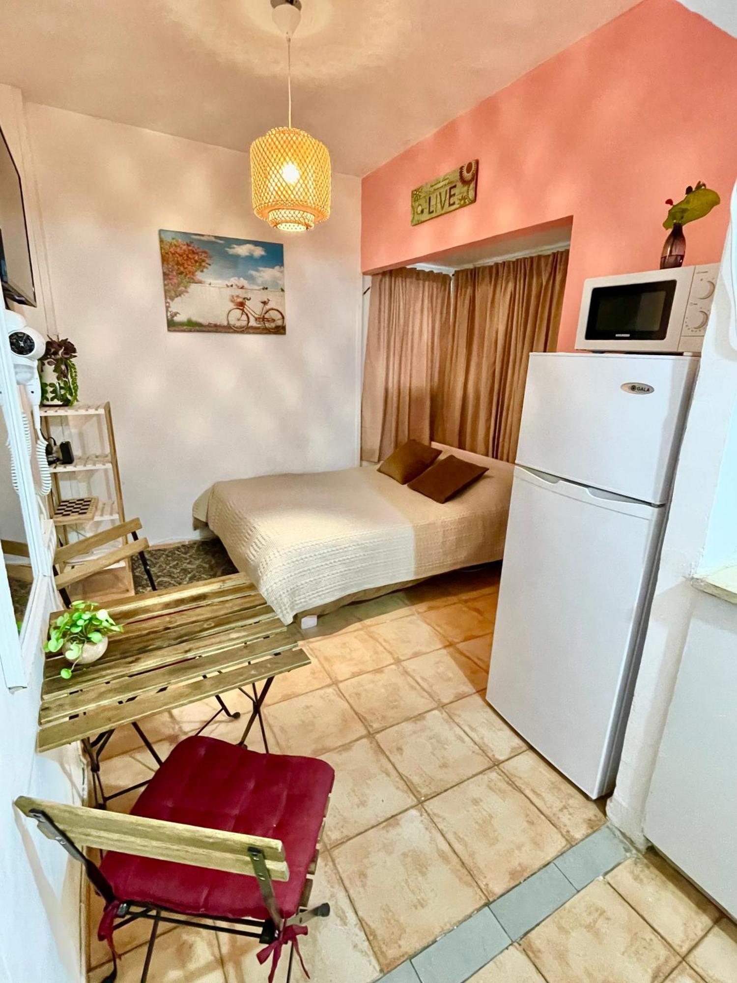 Dotan'S Boutique Apartments - By The Beach! Тель-Авив Экстерьер фото