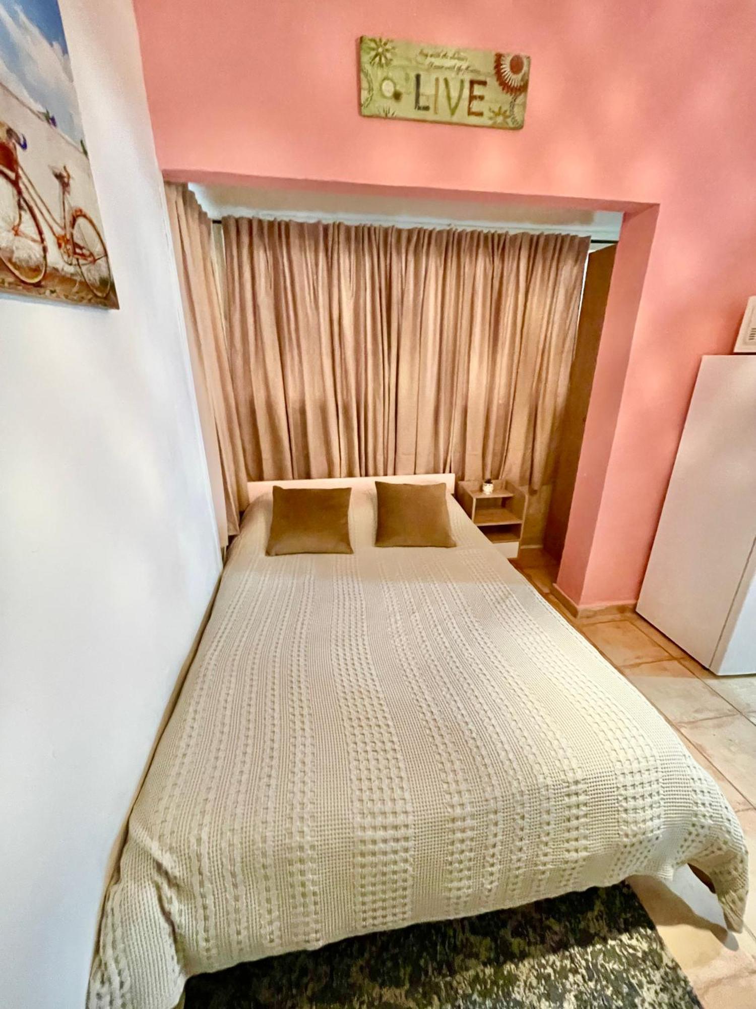 Dotan'S Boutique Apartments - By The Beach! Тель-Авив Экстерьер фото